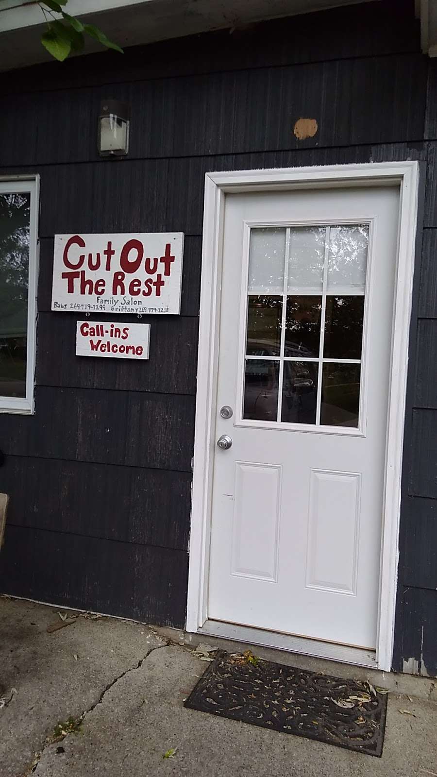 Cut Out The Rest Family Salon | 11 Chestnut St, Three Oaks, MI 49128, USA | Phone: (269) 779-7218