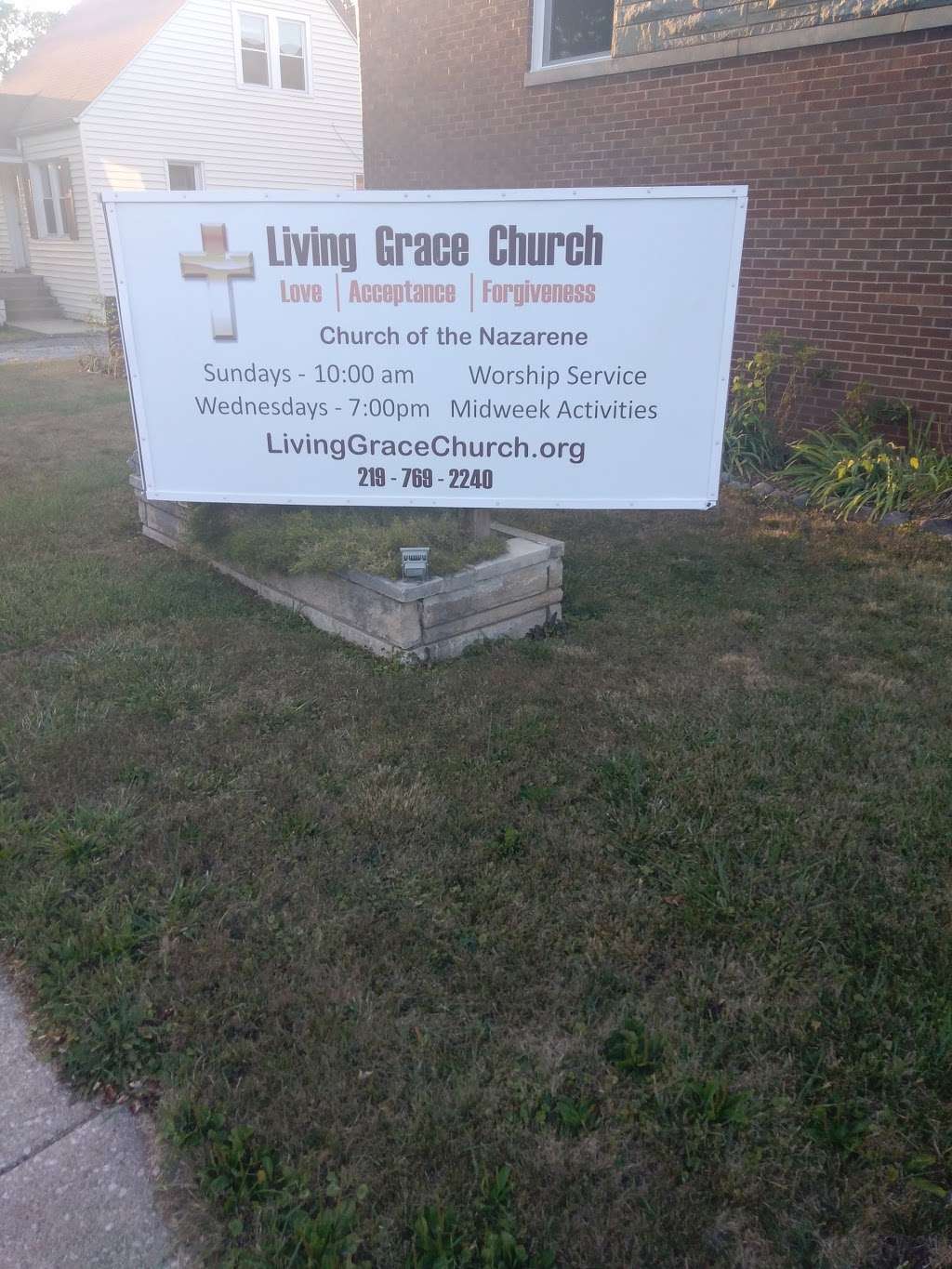 Living Grace Church-Nazarene | 2408 W 78th Ave, Merrillville, IN 46410, USA | Phone: (219) 769-2240