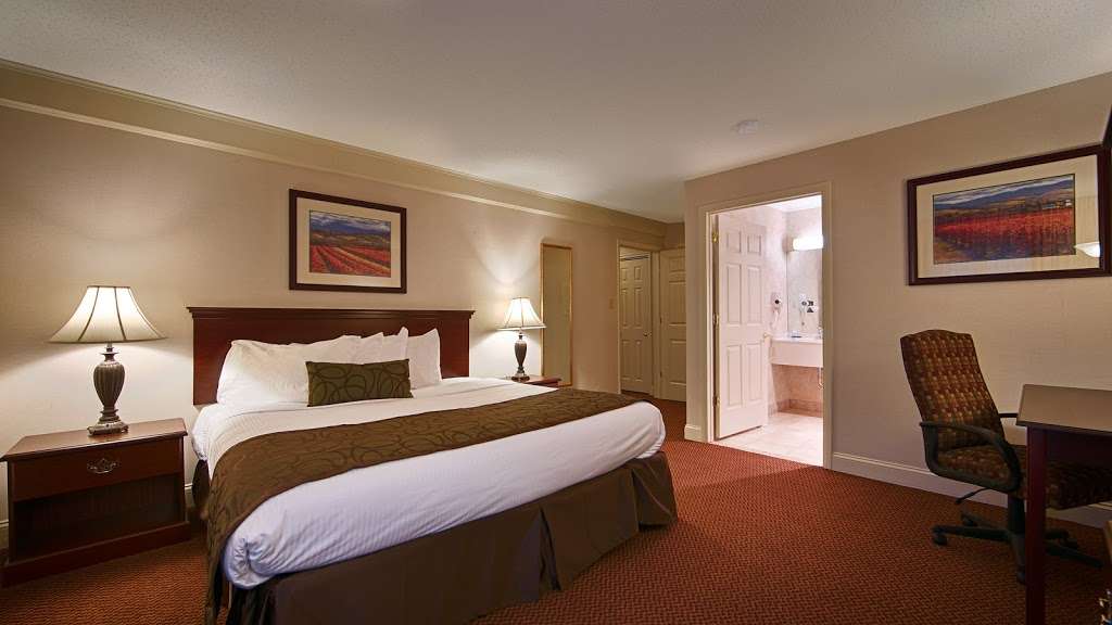 Red Roof Inn & Suites Hazleton | 1341 N Church St, Hazle Township, PA 18202, USA | Phone: (570) 454-2494