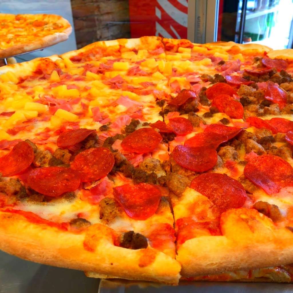 Two Cousins Pizza -Downtown | 155 E King St, Lancaster, PA 17602, USA | Phone: (717) 945-7724