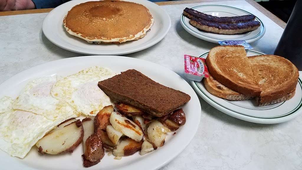 Millers Cafe | 4 W Powhattan Ave, Essington, PA 19029 | Phone: (610) 521-4740