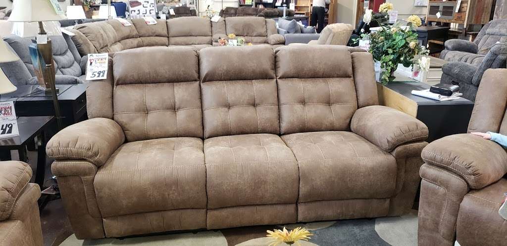 Total Furniture Warehouse | 8400 75th St, Kenosha, WI 53142, USA | Phone: (262) 694-3444