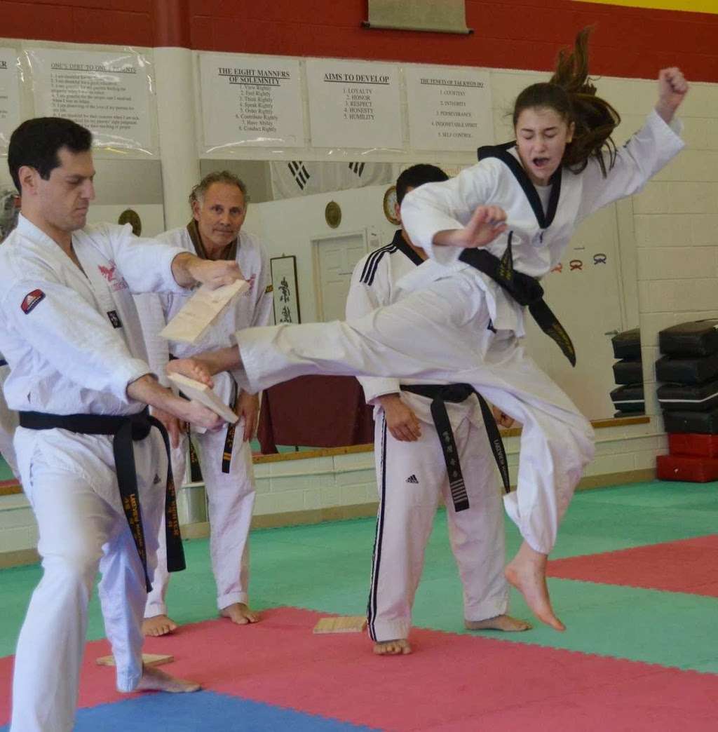 Lakeview Martial Arts Academy | 1614 Deerfield Rd, Highland Park, IL 60035, USA | Phone: (847) 831-4080