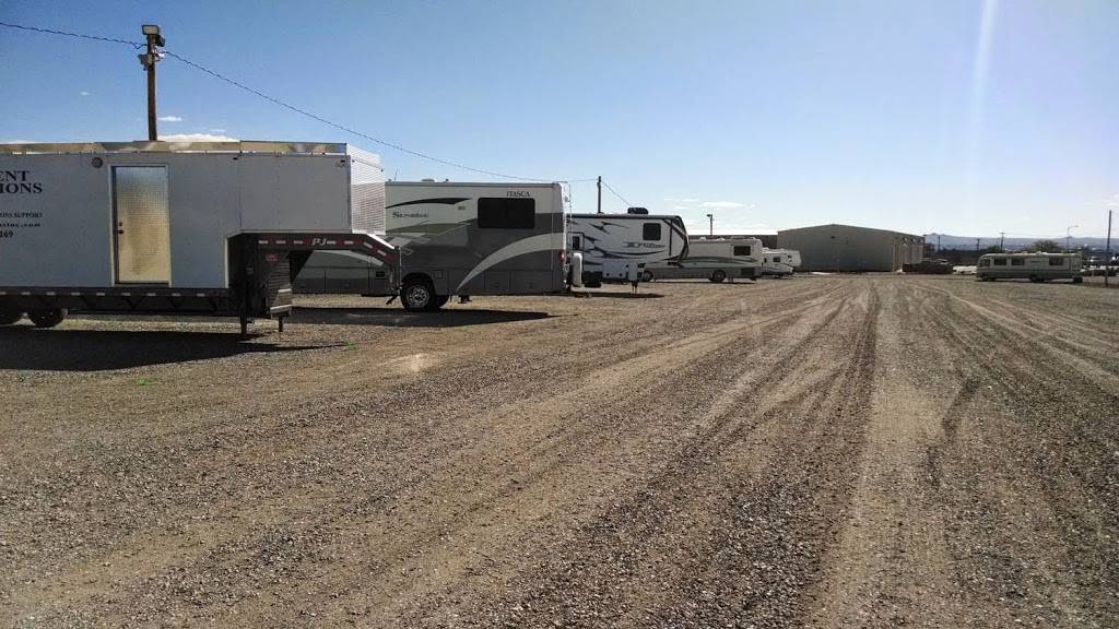 A Class RV Storage at Osuna | 900 Osuna Rd NE, Albuquerque, NM 87113, USA | Phone: (505) 453-9778