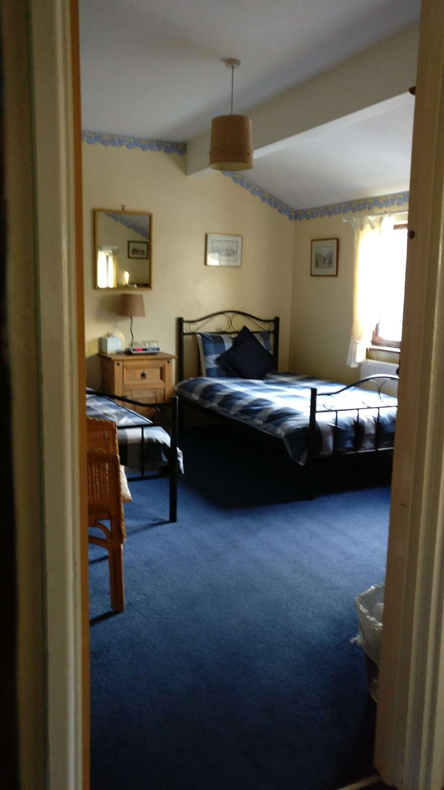 Taphall Bed and Breakfast | 15 The Street, Takeley, Bishops Stortford CM22 6QS, UK | Phone: 01279 871035