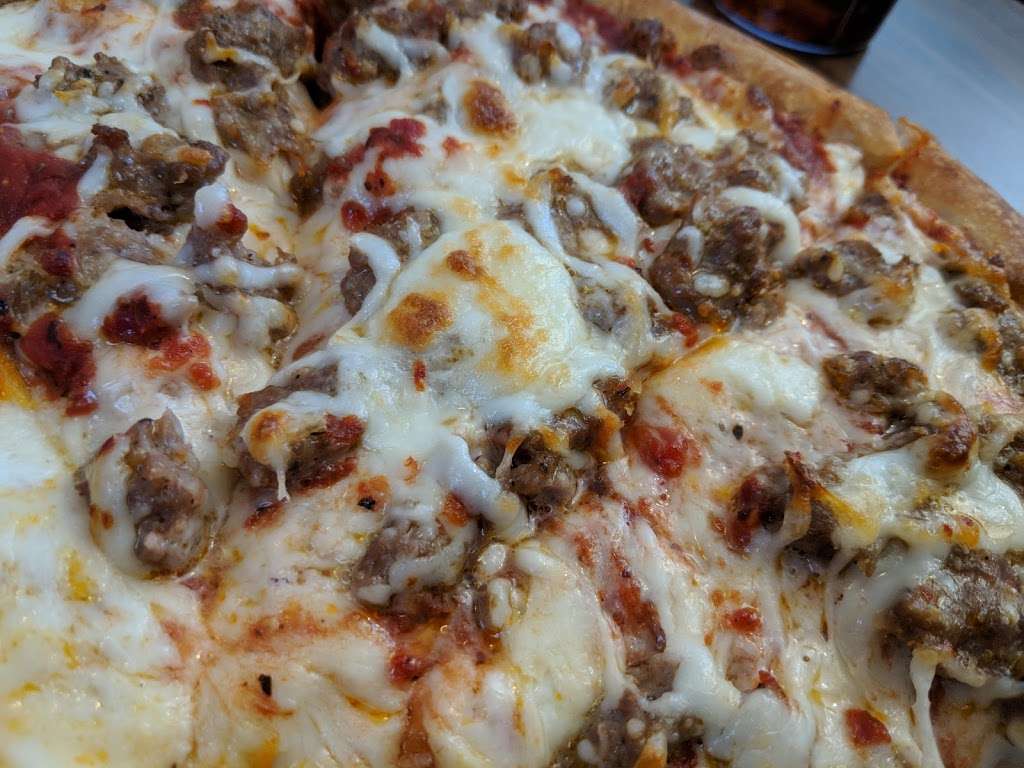 Ruffolos Pizza | 11820 Sheridan Rd, Pleasant Prairie, WI 53158, USA | Phone: (262) 694-4003