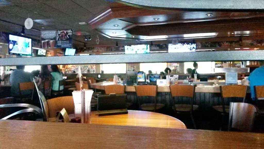 Applebees Grill + Bar | 115 Independent Way, Brewster, NY 10509, USA | Phone: (845) 279-4165