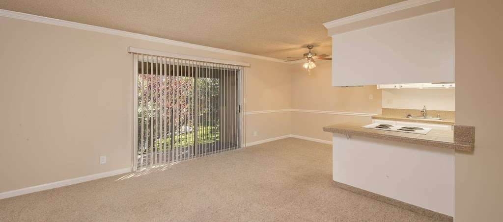 Valley Ridge Apartment Homes | 900 Roanoke Dr, Martinez, CA 94553, USA | Phone: (925) 452-7910