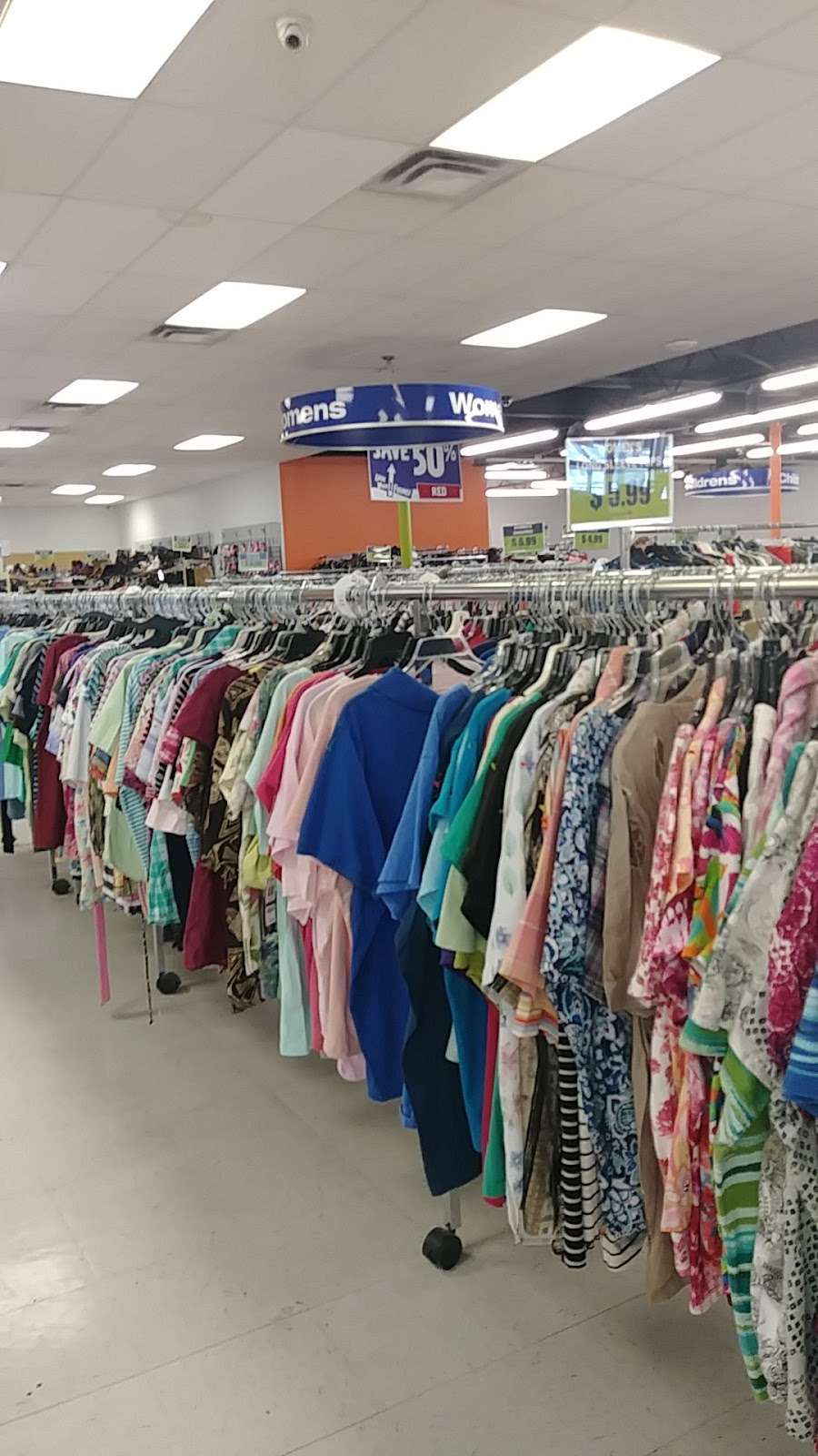 Goodwill Retail Store and Donation Center | 5831 Buckeystown Pike, Frederick, MD 21704, USA | Phone: (301) 668-5363