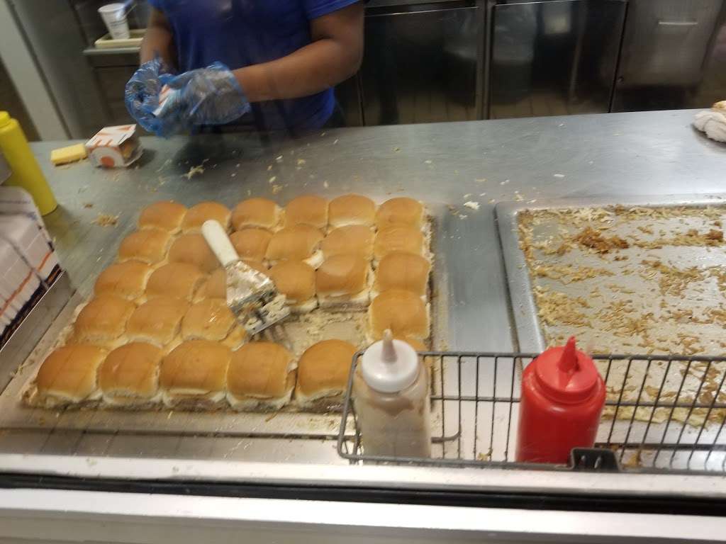 White Castle | 1400 W 79th St, Chicago, IL 60620, USA | Phone: (773) 651-1763