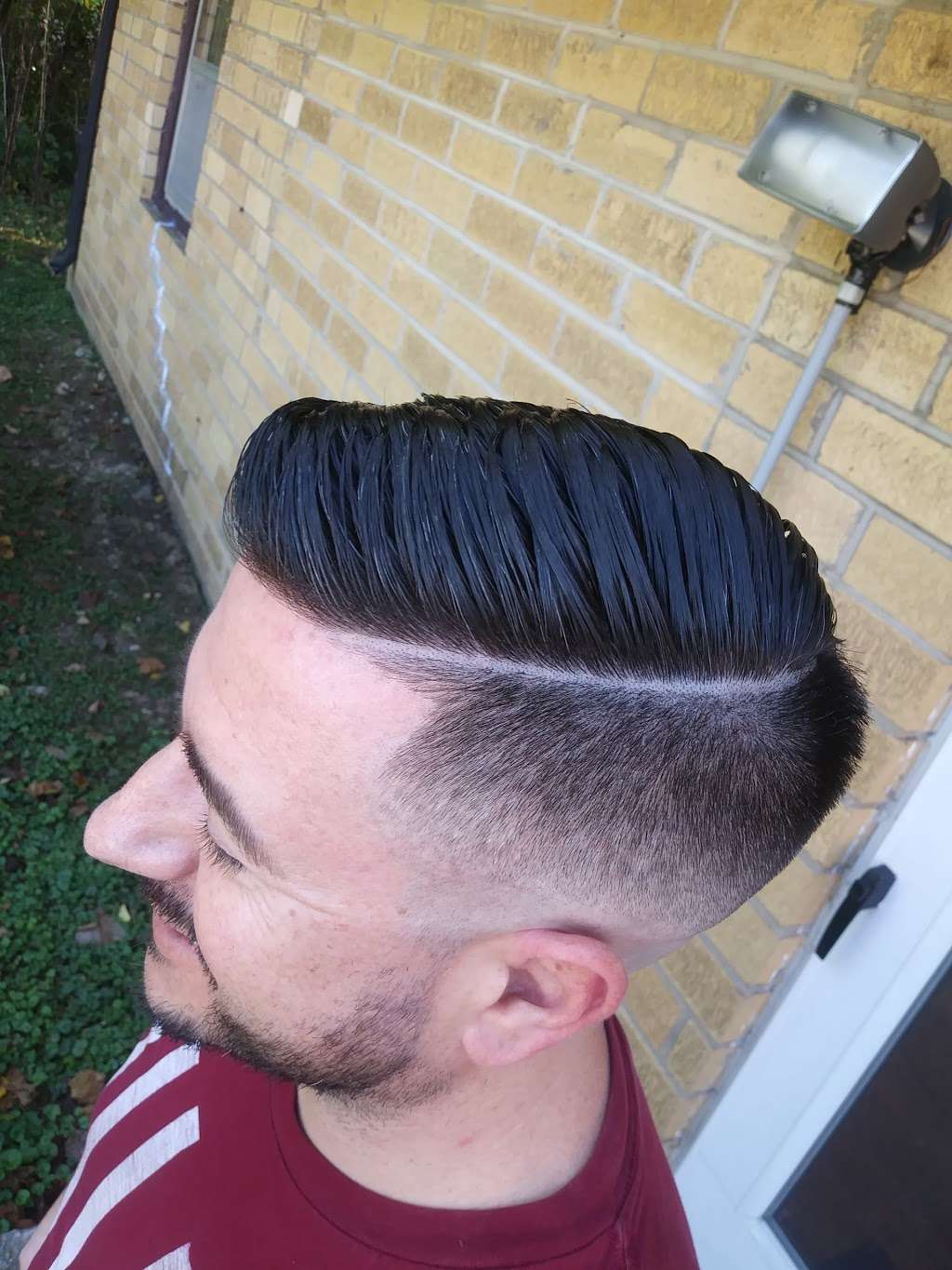 Classic Cuts | 1740 Hospital Dr, Martinsville, IN 46151, USA | Phone: (765) 342-4676