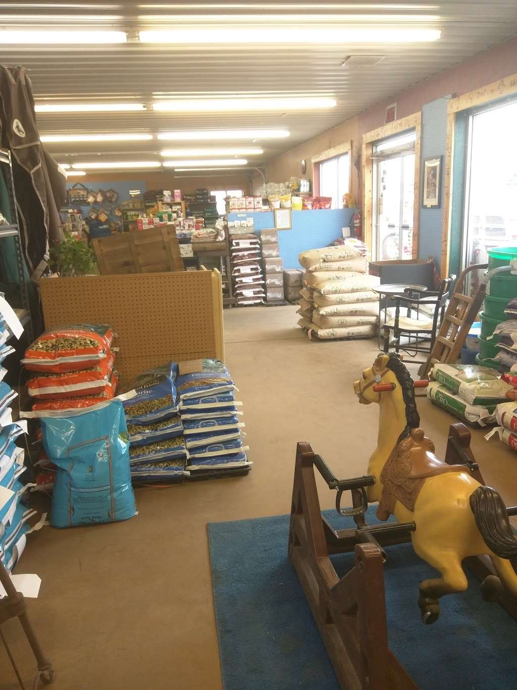 Jills Feed & Country Supply, Inc. | 125 Tabor St, Elizabeth, CO 80107, USA | Phone: (303) 646-4730