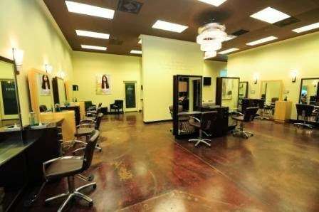 Vanity Salon | 5791 San Felipe St, Houston, TX 77057, USA | Phone: (713) 783-0111