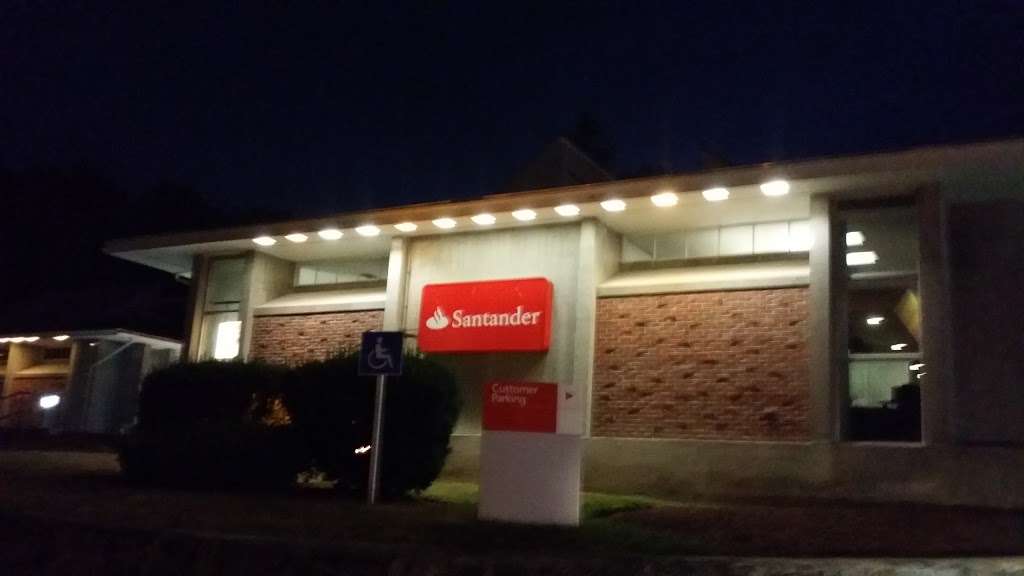 Santander Bank | 39 S Main St, Middleton, MA 01949 | Phone: (978) 750-1800