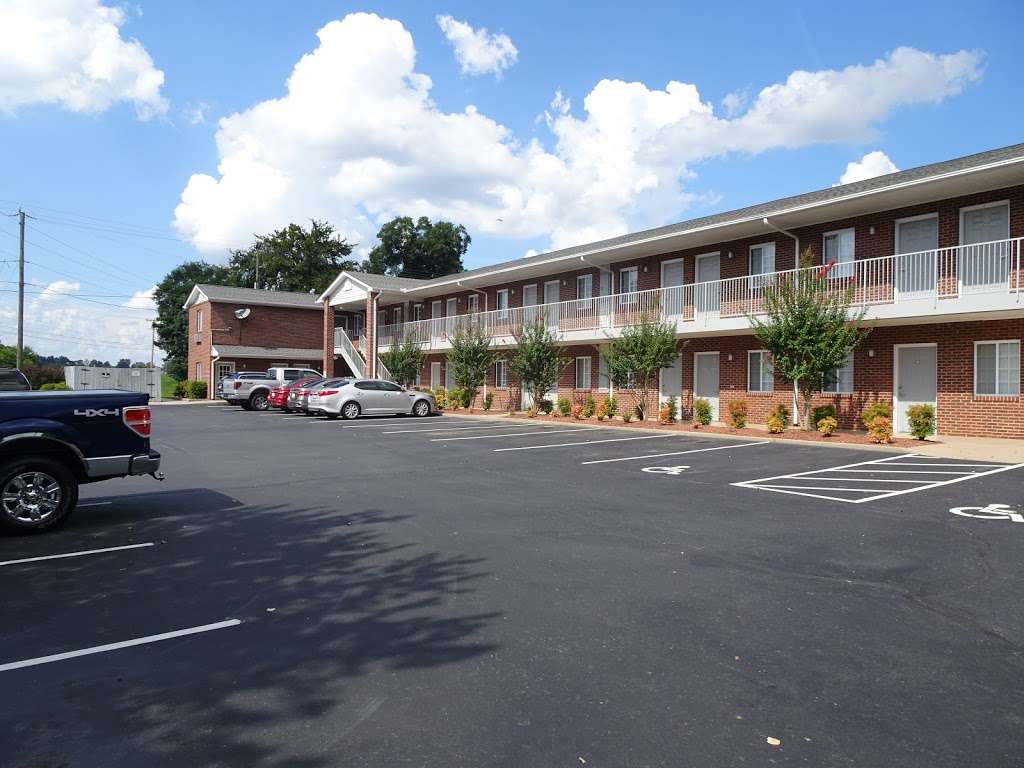 Affordable Corporate Suites | 2675 Concord Farms Rd, Concord, NC 28027 | Phone: (704) 788-1652
