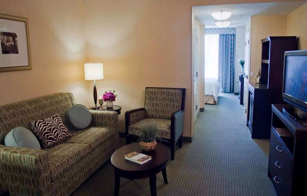 Hilton Garden Inn Dulles North | 22400 Flagstaff Plaza, Ashburn, VA 20148, USA | Phone: (703) 723-8989