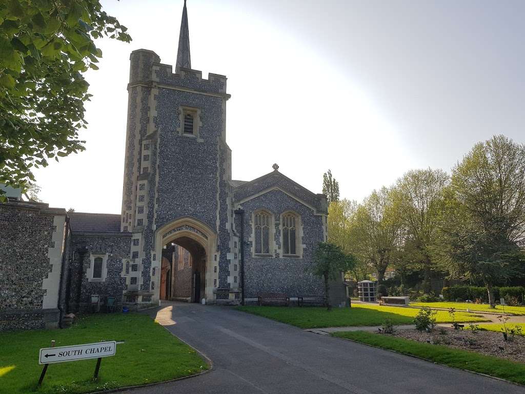 Hendon Cemetery & Crematorium | Holders Hill Rd, London NW7 1NB, UK | Phone: 020 8359 3370