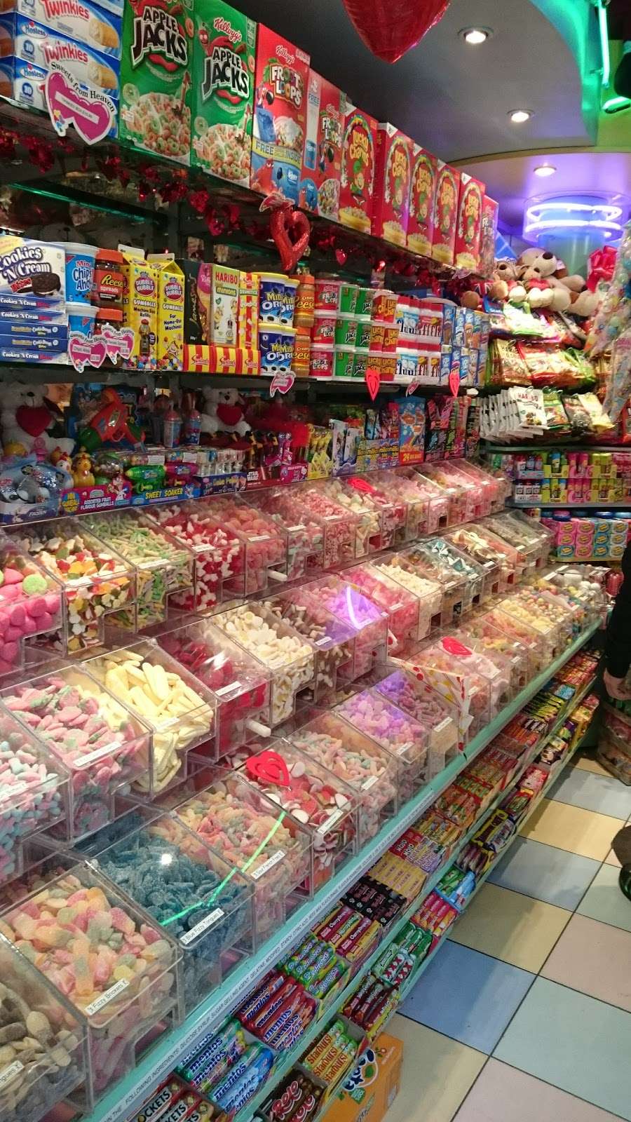 Sweets From Heaven | Bluewater, Dartford, Greenhithe DA9 9ST, UK | Phone: 01322 380263