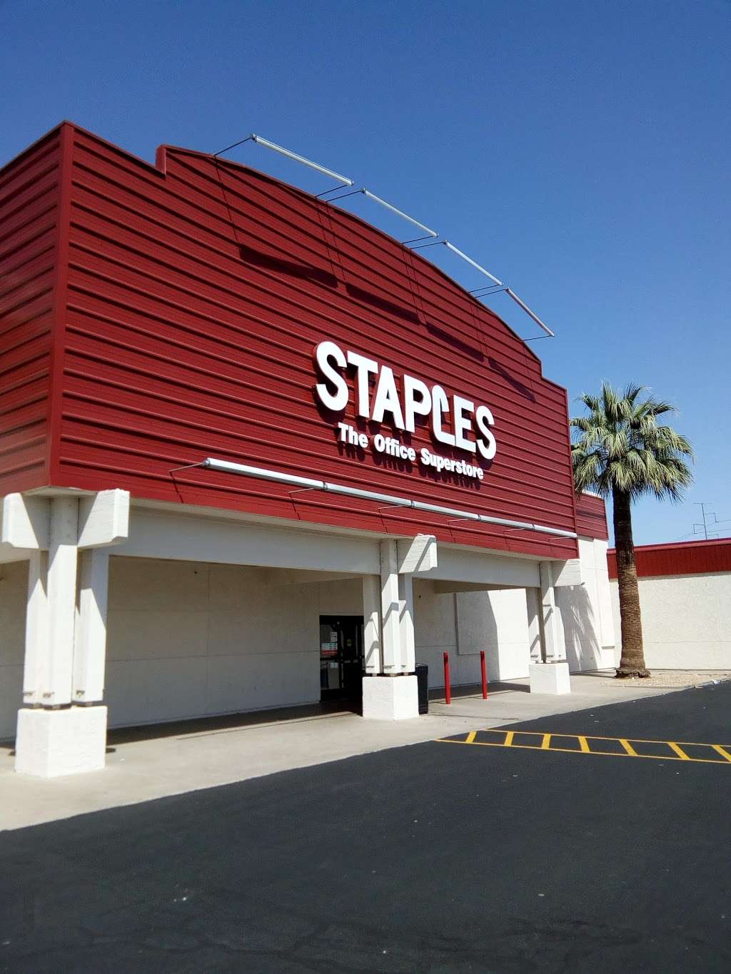 Staples | 4350 W Camelback Rd, Glendale, AZ 85301, USA | Phone: (623) 934-0004