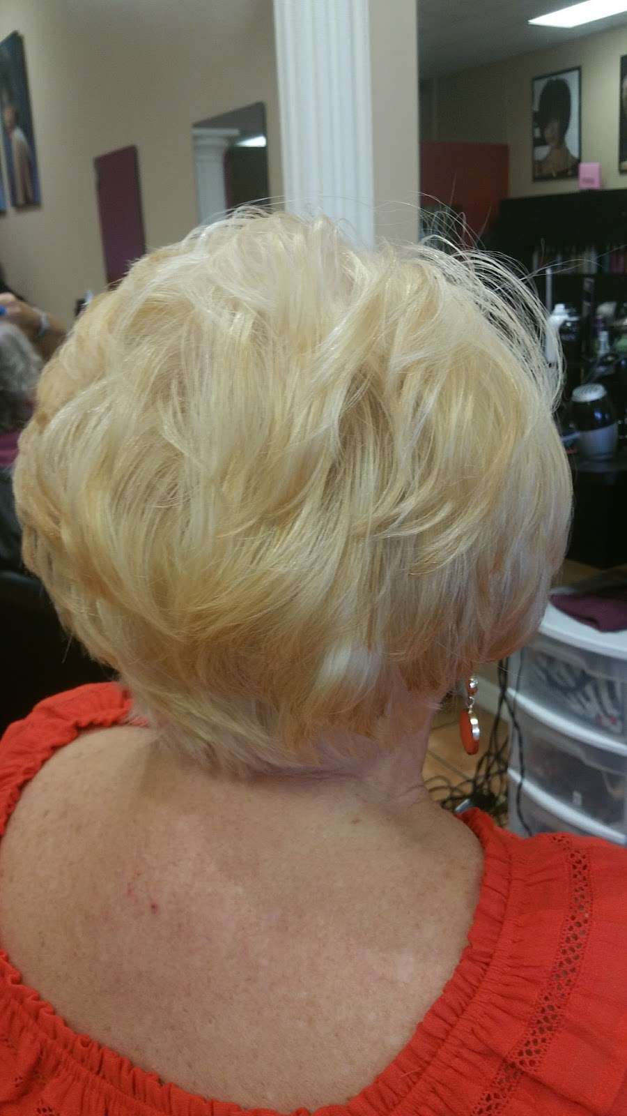 Perfect Hair & Tan | 1057 W Orange Blossom Trail, Apopka, FL 32712 | Phone: (407) 886-9826