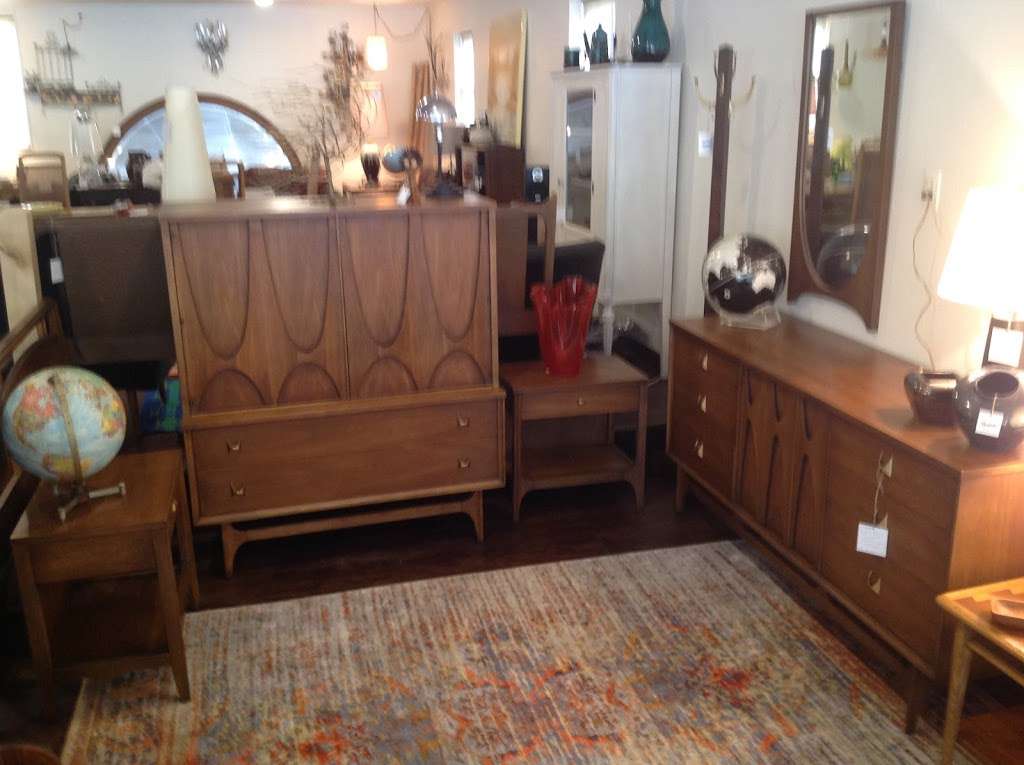 Vintage Repurposed | 5533 Chestnut St, Emmaus, PA 18049 | Phone: (610) 217-1607