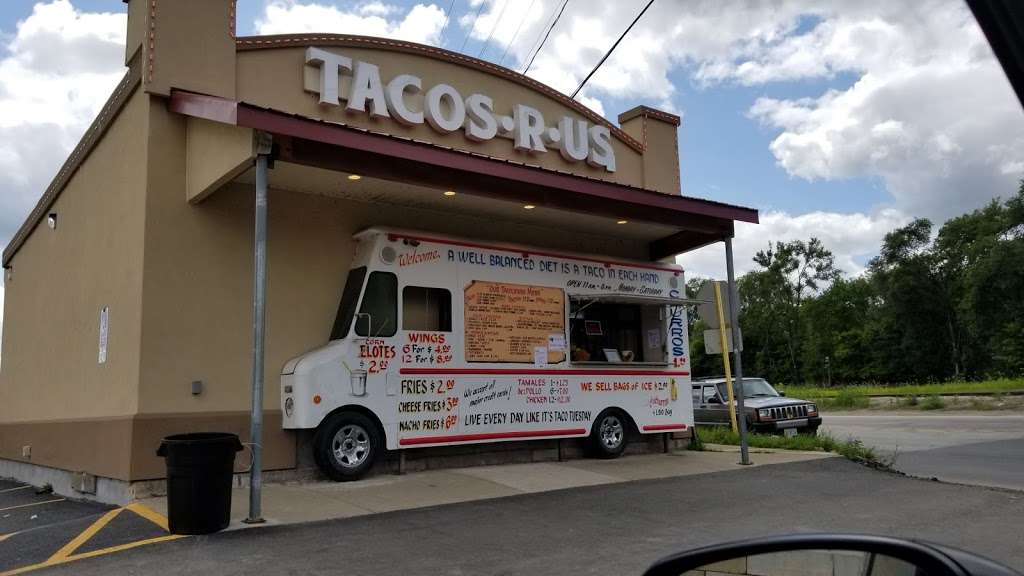 Taco Truck | 379 E Cass St, Joliet, IL 60432, USA | Phone: (815) 723-6078