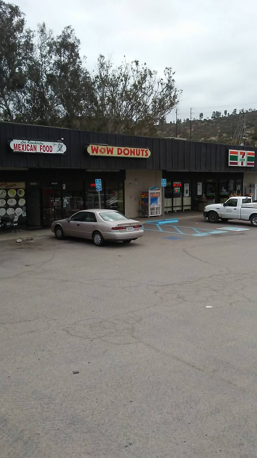 Wow Donuts | 10205 Lake Jennings Park Rd #b, Lakeside, CA 92040, USA | Phone: (619) 443-1016