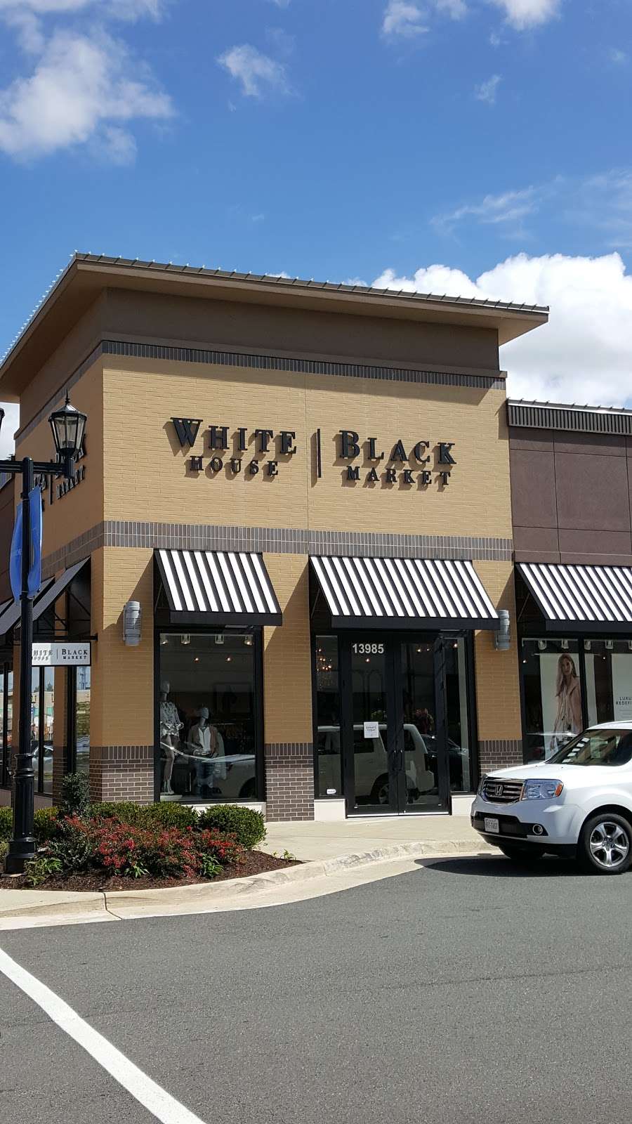 White House Black Market | 13985 Promenade Commons St, Gainesville, VA 20155 | Phone: (703) 468-2689