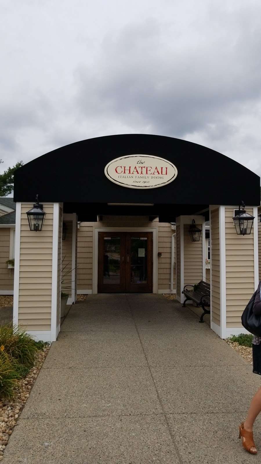 The Chateau Restaurant Westboro | 95 Turnpike Rd, Westborough, MA 01581, USA | Phone: (508) 366-5959
