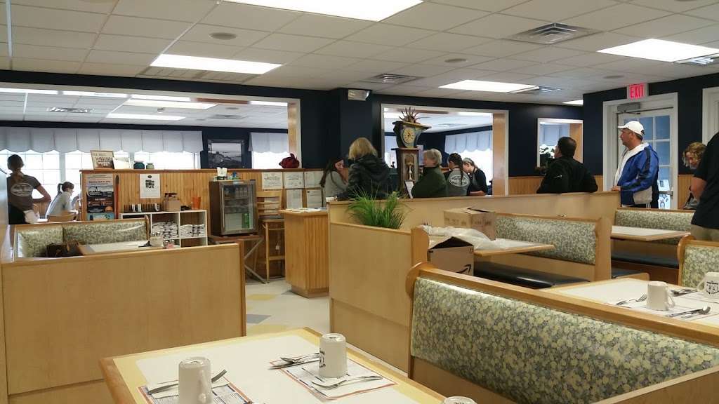 Uncle Bills Pancake Housek | 3189 Dune Dr, Avalon, NJ 08202, USA | Phone: (609) 967-8448