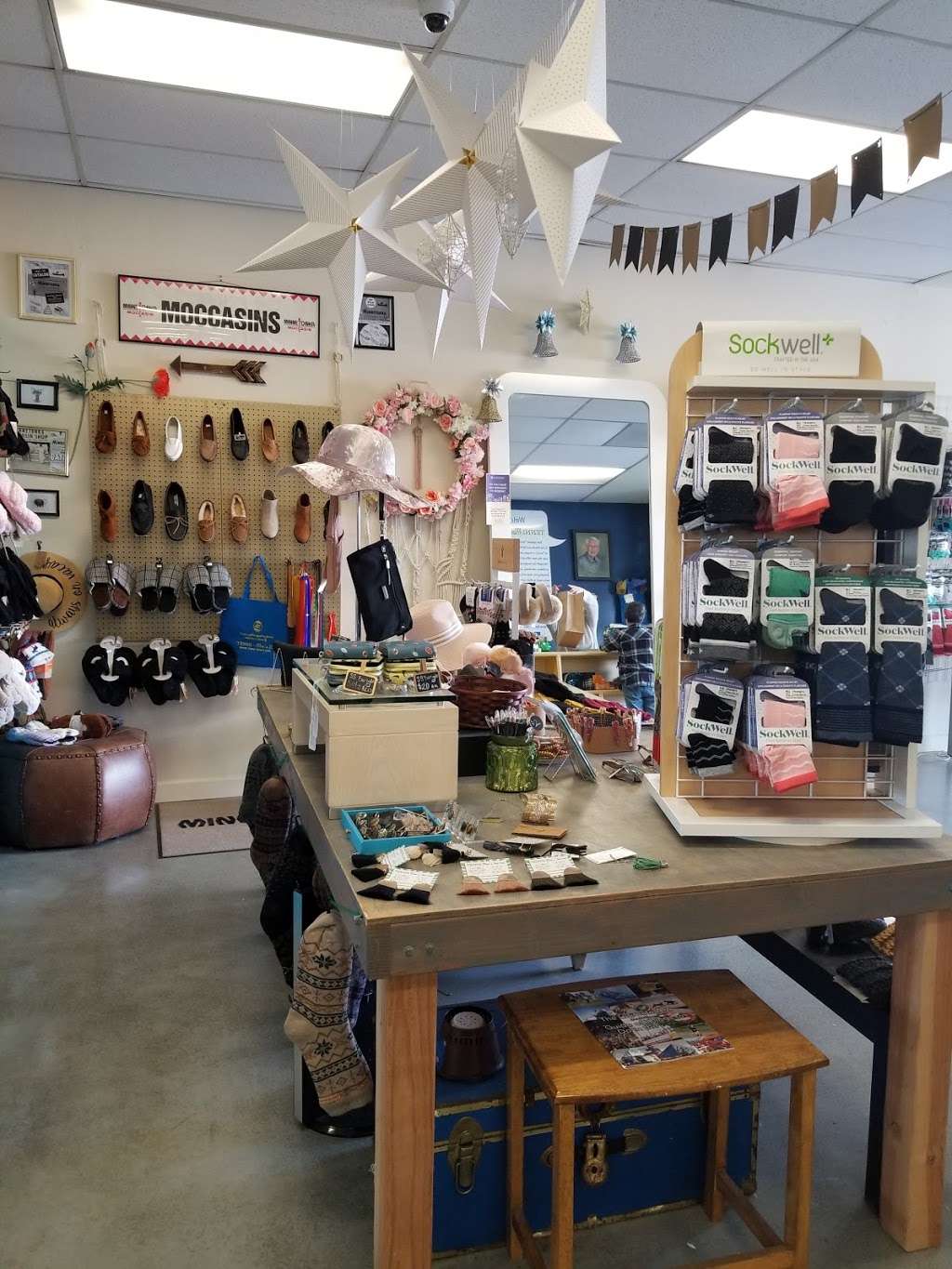 Tenni-Mocs Shoe Store | 6536 E Spring St, Long Beach, CA 90815, USA | Phone: (562) 429-7777