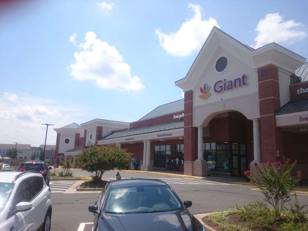 Giant Food | 10100 Dumfries Rd, Manassas, VA 20110, USA | Phone: (703) 331-2310