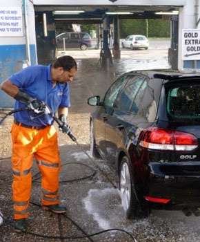 Luigis Hand Car Wash | 379-385 Ware Rd, Hoddesdon, Hertford SG13 7PE, UK | Phone: 01992 471988