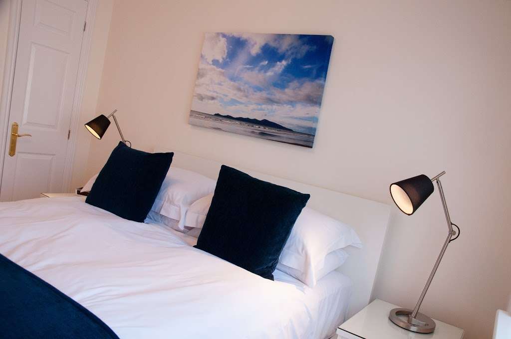 Clarendon Serviced Apartments - Richmond Park | Manning Pl, Richmond TW10 6LJ, UK | Phone: 01784 489200