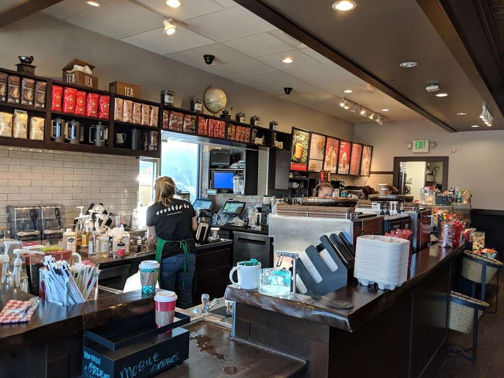 Starbucks | 17-A Premium Outlets Blvd, Merrimack, NH 03054, USA | Phone: (603) 429-0448