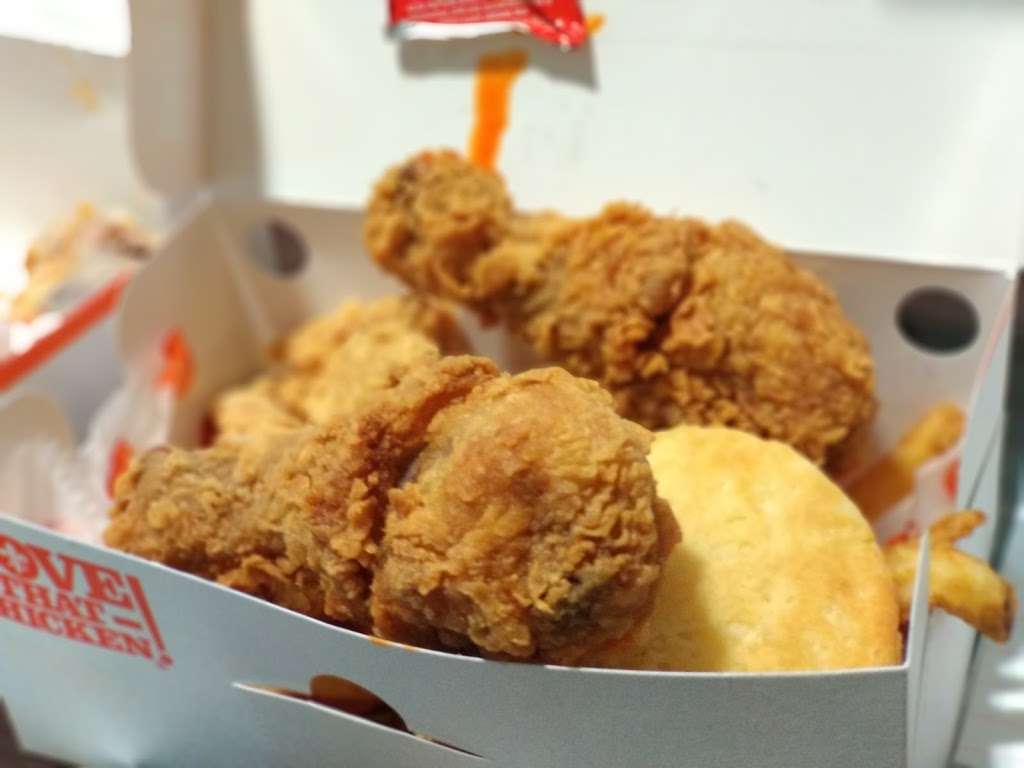 Popeyes Louisiana Kitchen | 511 Vandegrift Blvd, Oceanside, CA 92057, USA | Phone: (760) 757-9150