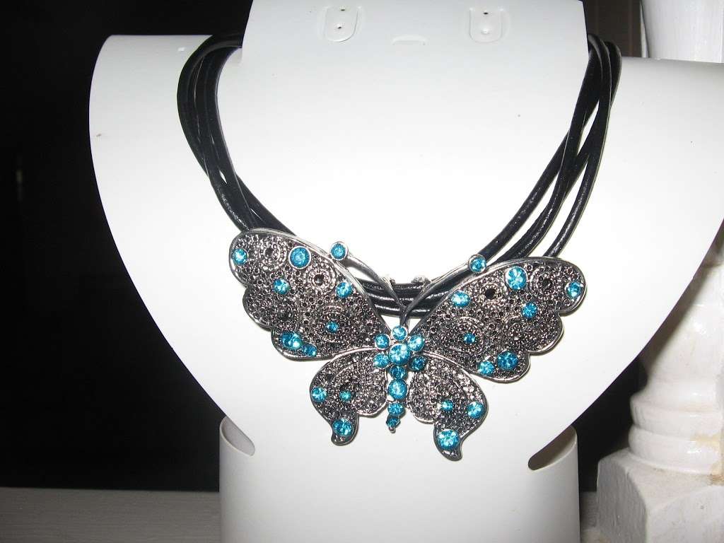 Normas necklace | 10522 Huff Dr, Houston, TX 77031, USA | Phone: (713) 371-2207