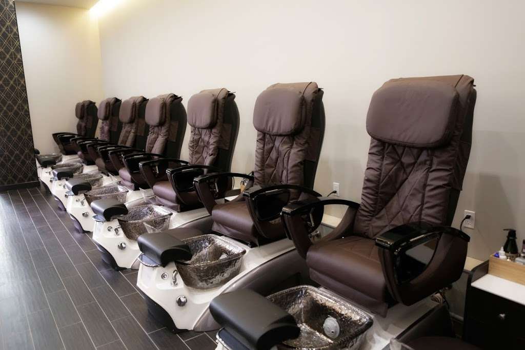 TUTTI Spa & Nails | 2028 Hudson St, Fort Lee, NJ 07024, USA | Phone: (201) 302-0233