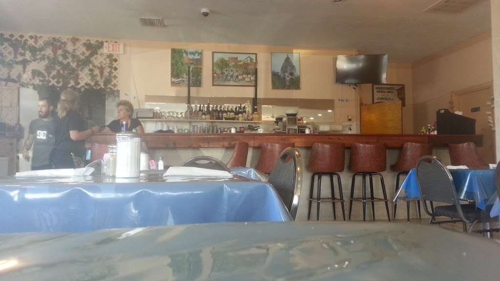 Athens Family Restaurant | 1401 S Ridgewood Ave #1, Edgewater, FL 32132, USA | Phone: (386) 847-8601