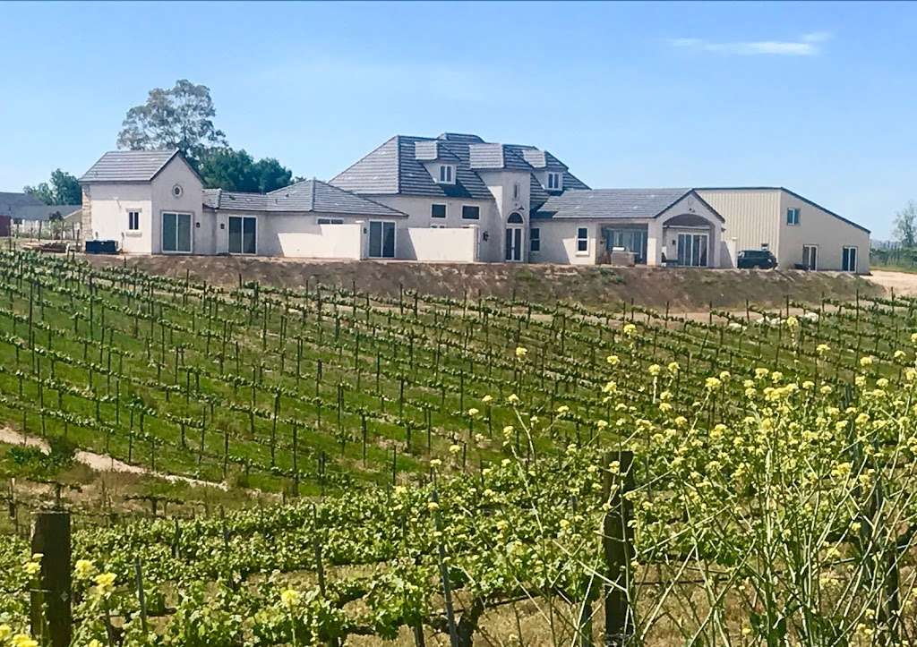 Domaine Chardonnay Vineyard Estate & Luxury Guest Suites | 33810 Madera De Playa Dr, Temecula, CA 92592, USA | Phone: (951) 383-8989