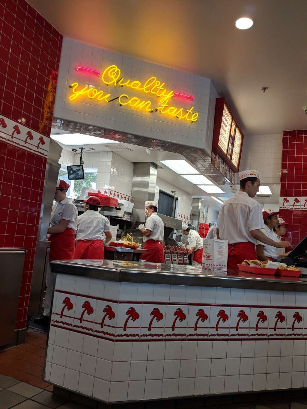 In-N-Out Burger | 260 Washington St, Daly City, CA 94015 | Phone: (800) 786-1000