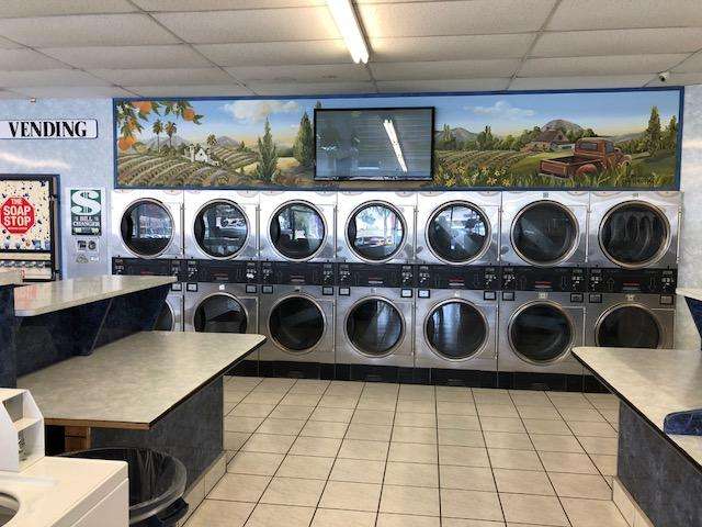 Speedwash Laundromat and Water Store | 1708 W Chapman Ave, Orange, CA 92868, USA | Phone: (657) 282-0055