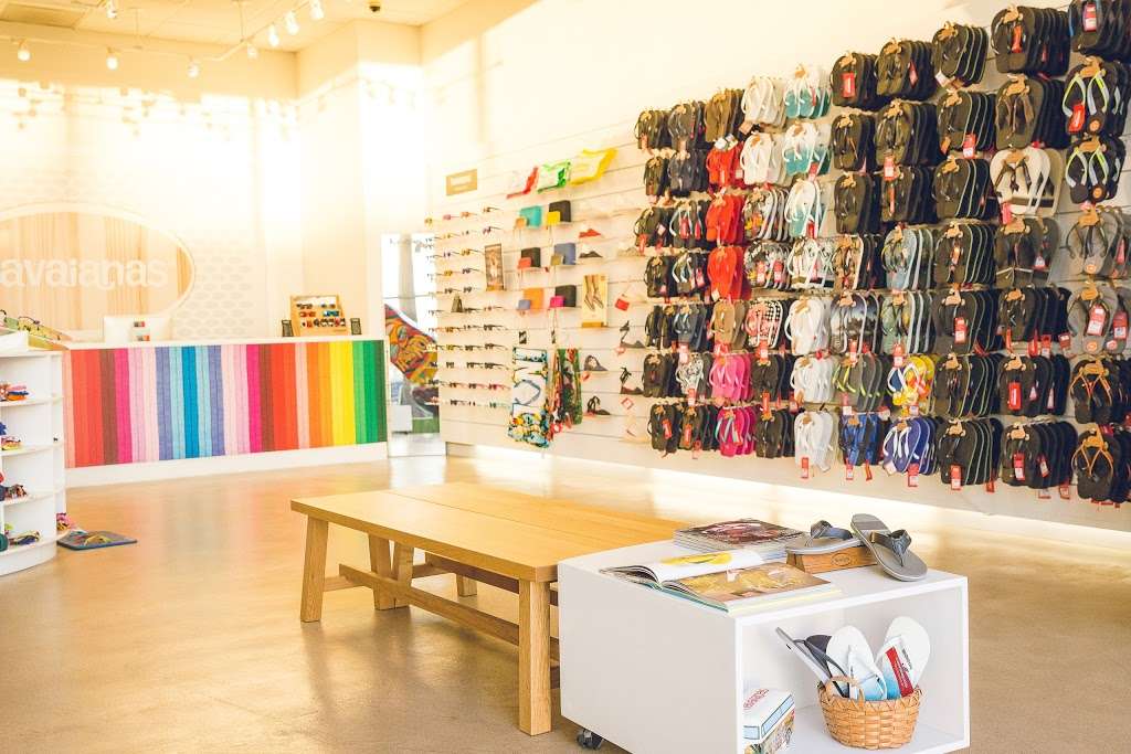 Havaianas | 300 Pacific Coast Hwy, Suite 107-A, Huntington Beach, CA 92648 | Phone: (714) 536-0001