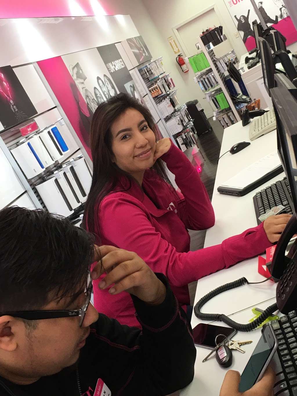 T-Mobile | 10730 Eastex Fwy, Houston, TX 77093, USA | Phone: (832) 426-3448