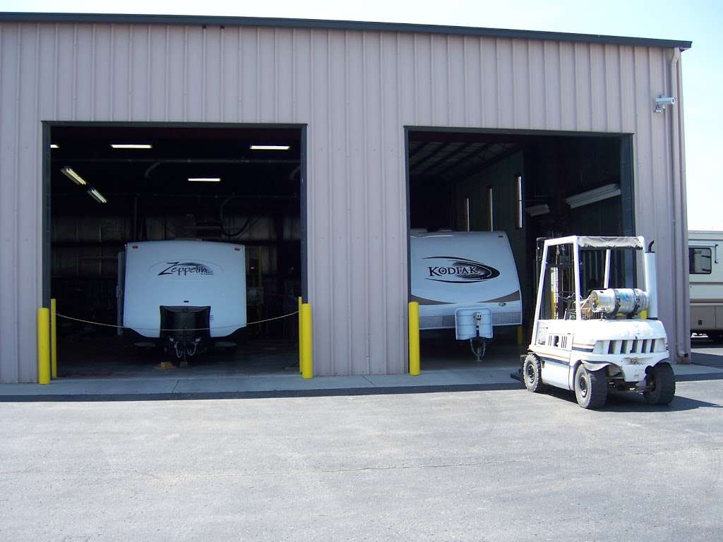 Kunes Country RV & Truck Center (DeHaan) | 9 Deere Rd, Elkhorn, WI 53121, USA | Phone: (262) 723-2260