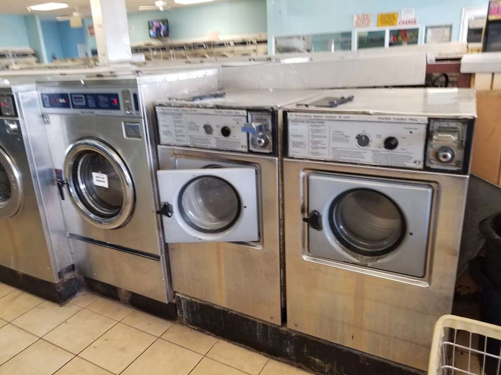 Moms Washateria | 13180 Farm to Market Rd 529 #G, Houston, TX 77041, USA | Phone: (713) 466-6552