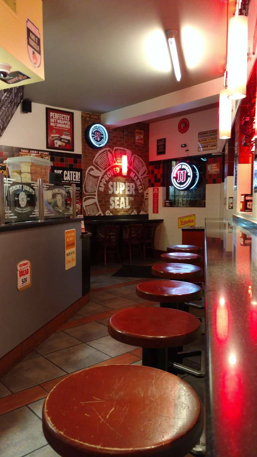 Jimmy Johns | 4300 Roanoke Pkwy, Kansas City, MO 64111, USA | Phone: (816) 561-6222