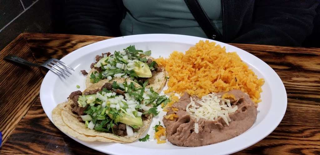 Taqueria Mazamitla | 5025 Central Ave, Lake Station, IN 46405 | Phone: (219) 962-2022