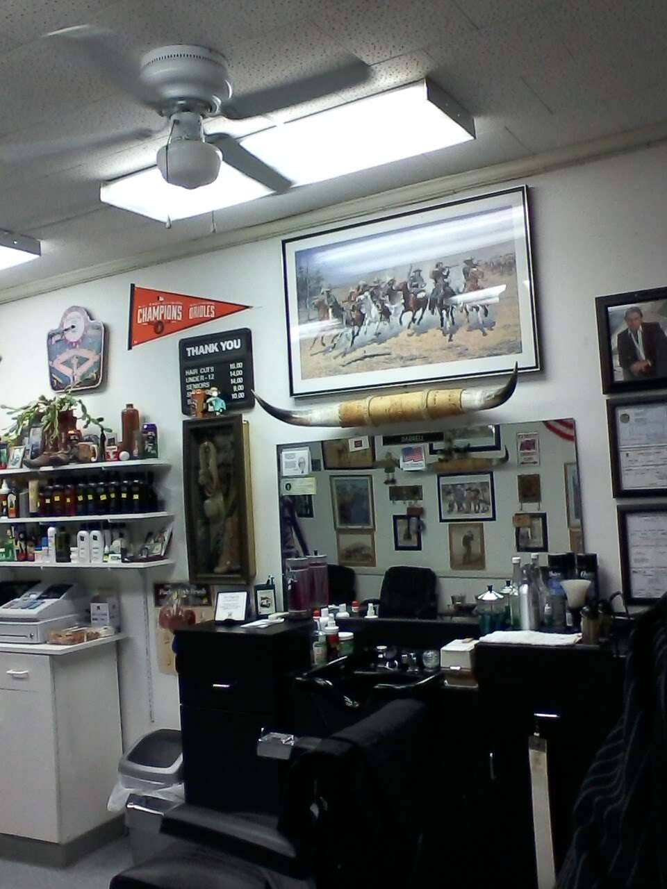 Darrells Barber Shop | 4495 Mountain Rd, Pasadena, MD 21122, USA | Phone: (410) 439-0773