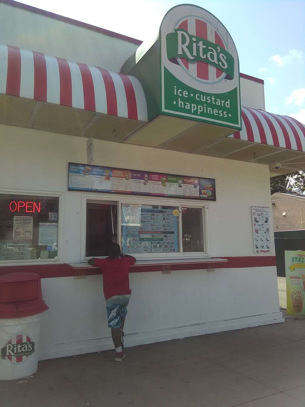 Ritas Italian Ice | 2158 Deer Park Ave, Deer Park, NY 11729, USA | Phone: (631) 242-8605